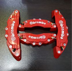 قاب و کاور سیلندر ترمز برمبو قرمز رنگ brembo brake frame