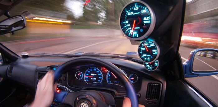 گیج بوست نمایش فشار هوای موتور و توربو ژاپنی defi boost gauge