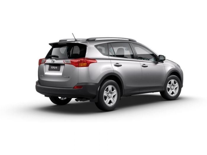 نقدو بررسی و قیمت به روز خودرو RAV4